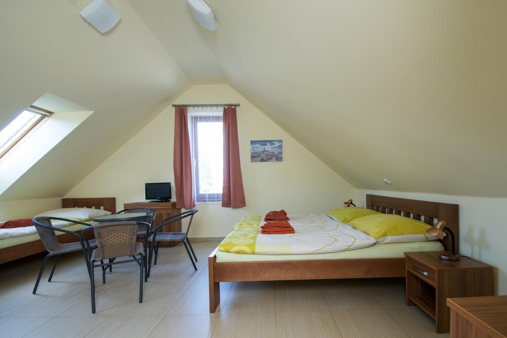 Penzion Admiral Trebon Room photo