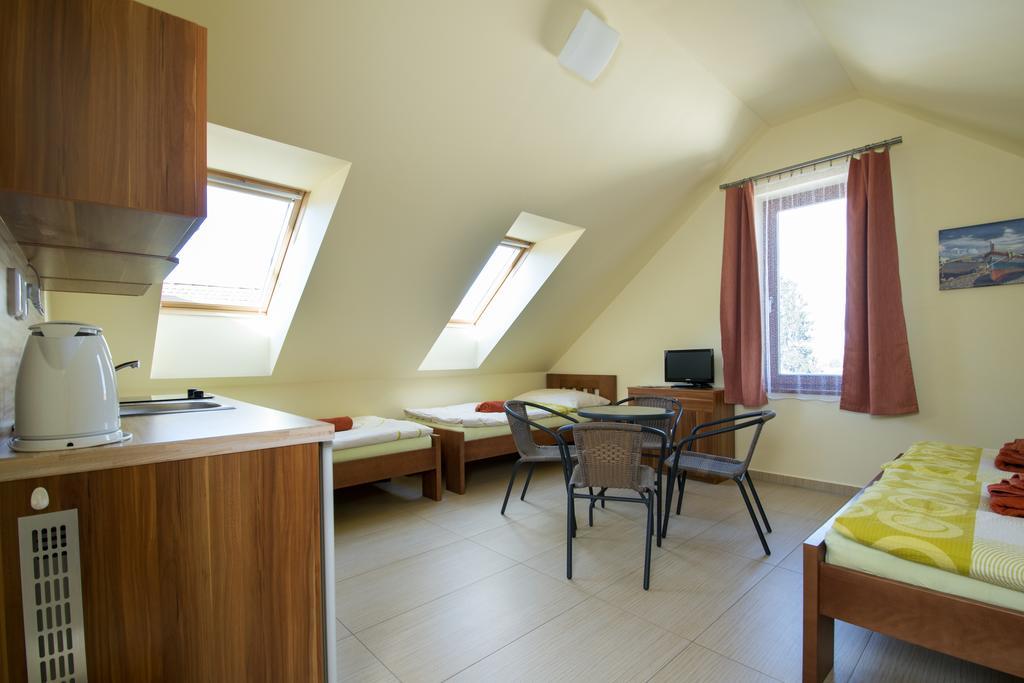 Penzion Admiral Trebon Room photo
